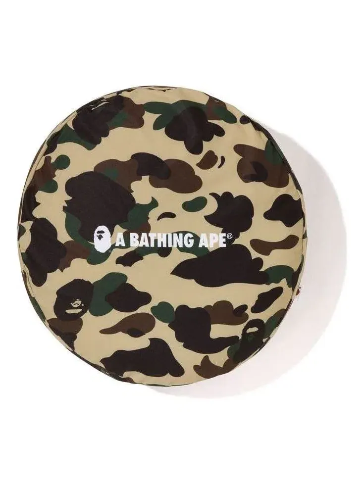 Подушка с пушистыми бусинами "A Bathing Ape 1st Camo Circle" 'Yellow' 1J30-192-013-YEL — изображение 1 из 2, желтый