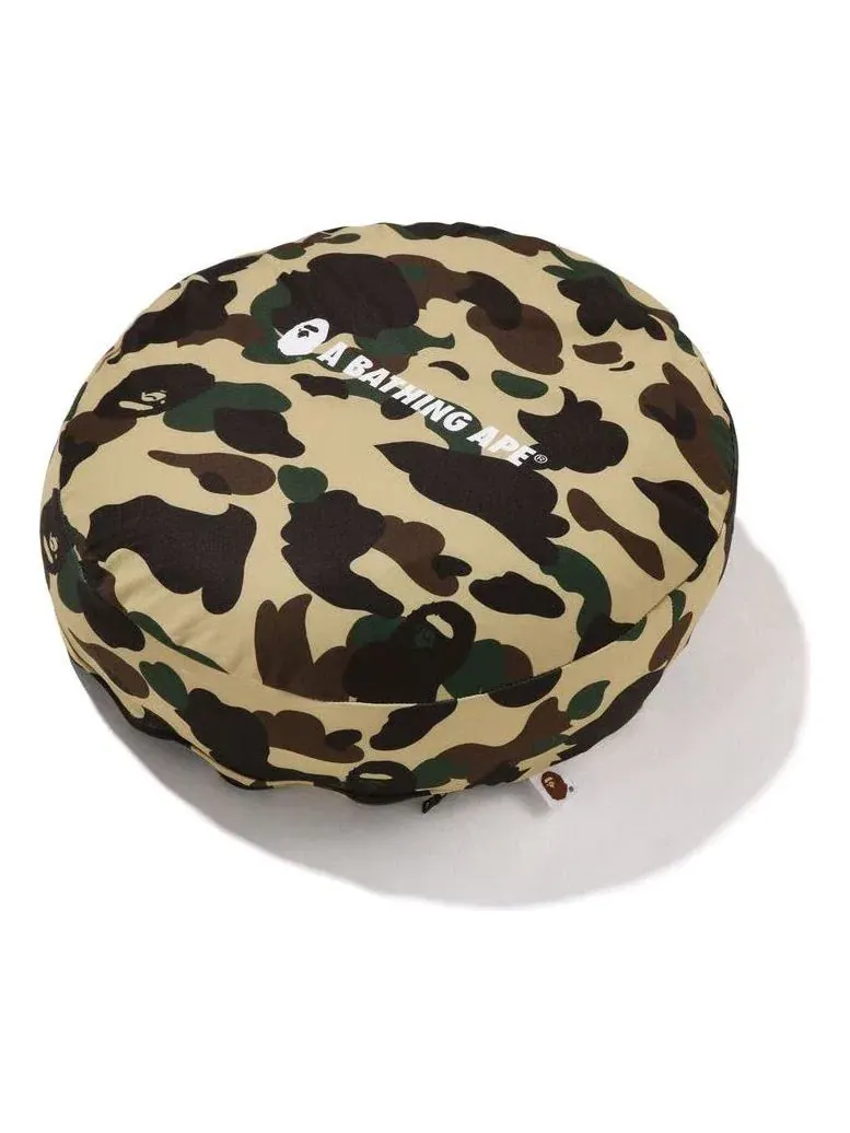 Подушка с пушистыми бусинами "A Bathing Ape 1st Camo Circle" 'Yellow' 1J30-192-013-YEL — изображение 2 из 2, желтый