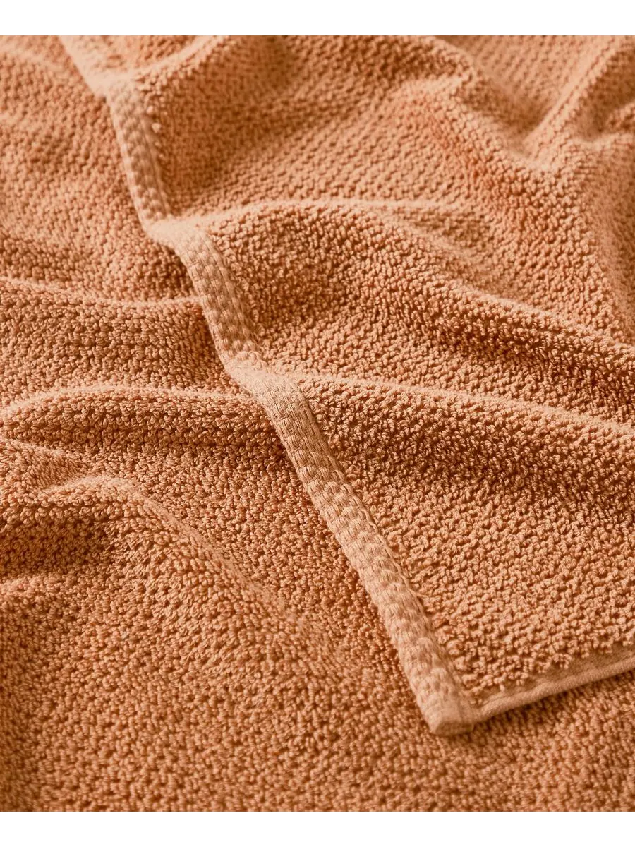 Набор из 6 банных полотенец из хлопка с текстурой ткани Linery & Co — изображение 3 из 6, глина