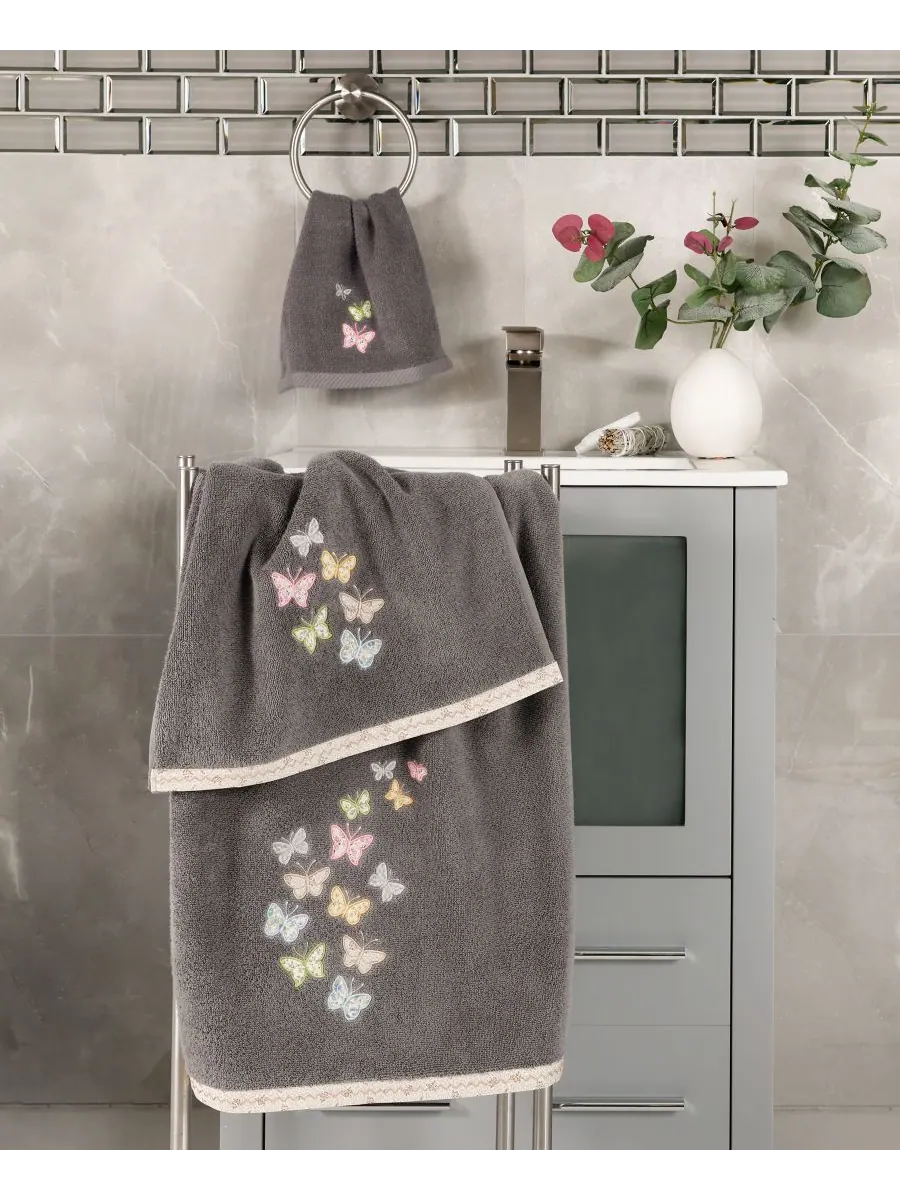 Набор из 3 банных полотенец из турецкого хлопка с вышивкой «Марипоса» Linum Home — изображение 4 из 9, темно-серый