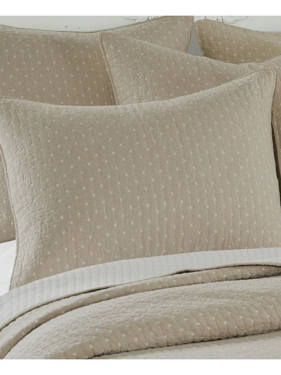 Наволочка для вышивки крестом, стандартная Levtex, Taupe, Standard Sham — изображение 2 из 3, тауп