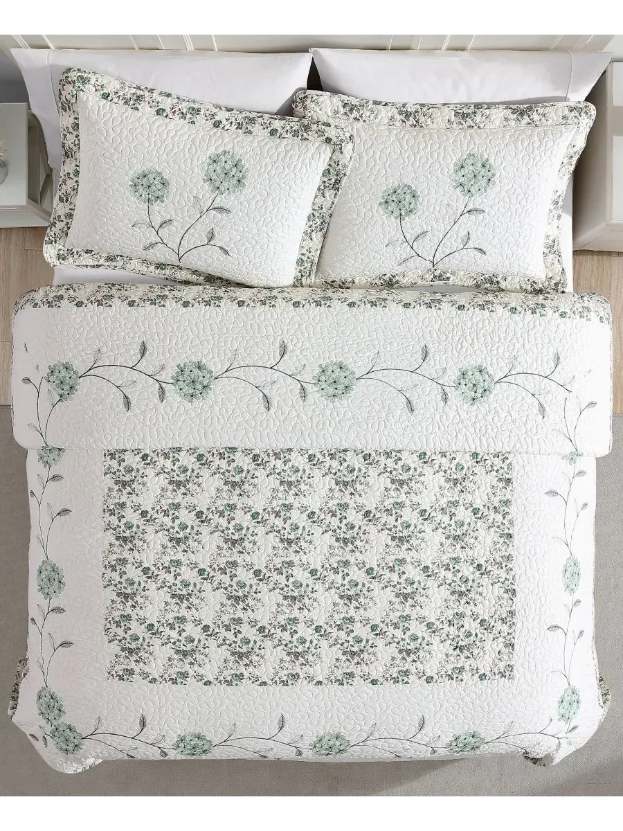 Покрывало с вышивкой гвоздики Carnation Embroidered Bedspread Beatrice Home Fashions — изображение 2 из 3, шалфейный
