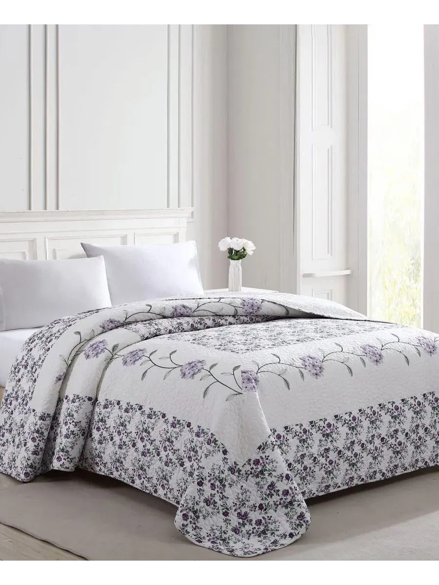 Покрывало с вышивкой гвоздики Carnation Embroidered Bedspread Beatrice Home Fashions — фиолетовый