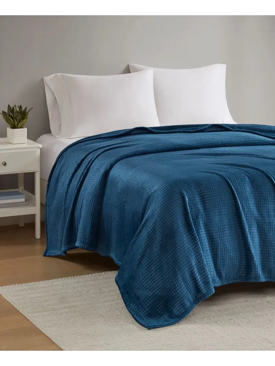 Плед плюшевый вафельный Twin Premier Comfort — изображение 2 из 4, темно-синий