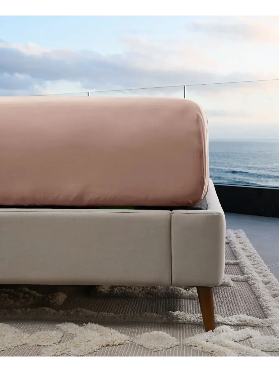 Комплект постельного белья Resort Sateen из терморегулирующей вискозы, 4 предмета Cariloha — изображение 7 из 8