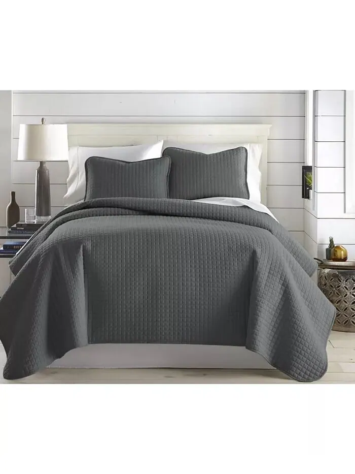 Большой однотонный комплект из трех предметов: стеганое одеяло и накидка Southshore Fine Linens