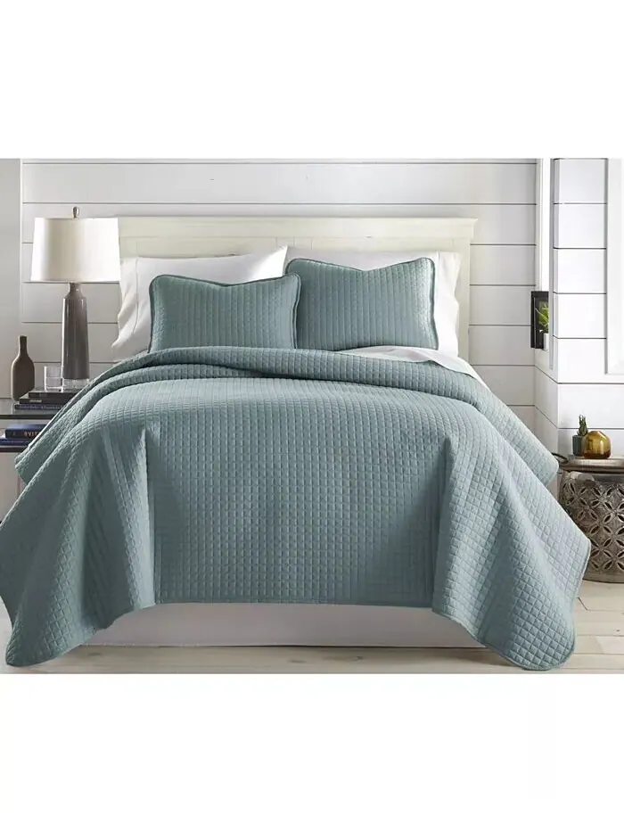 Большой однотонный комплект из трех предметов: стеганое одеяло и накидка Southshore Fine Linens