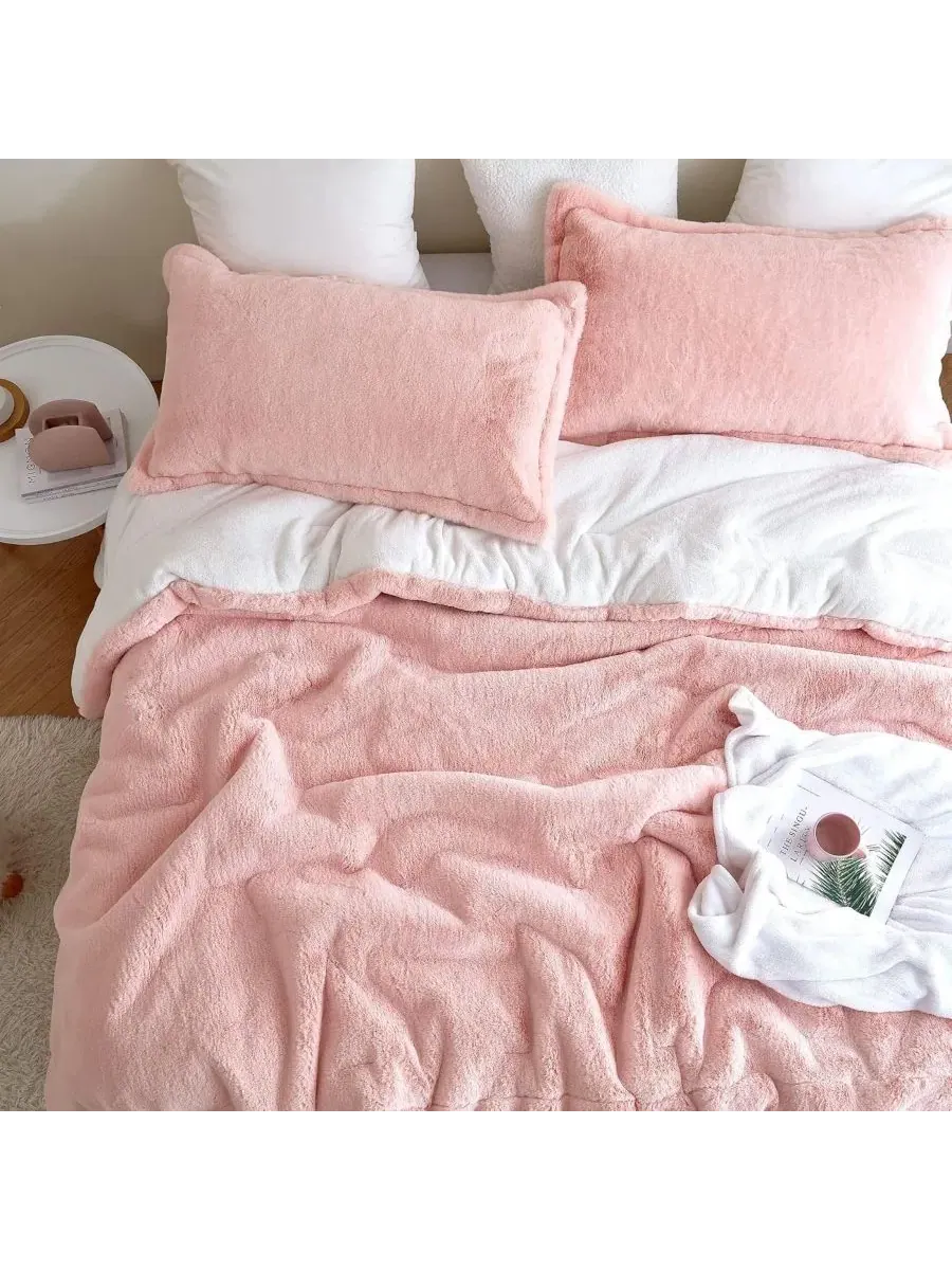 Комплект стеганого одеяла с плюшем Chunky Bunny Coma Inducer — изображение 2 из 3, розовый