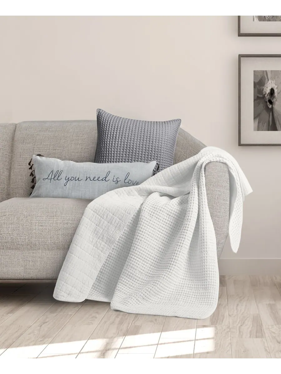 Стеганый плед Mills с вафельной строчкой, 60 x 50 дюймов Levtex