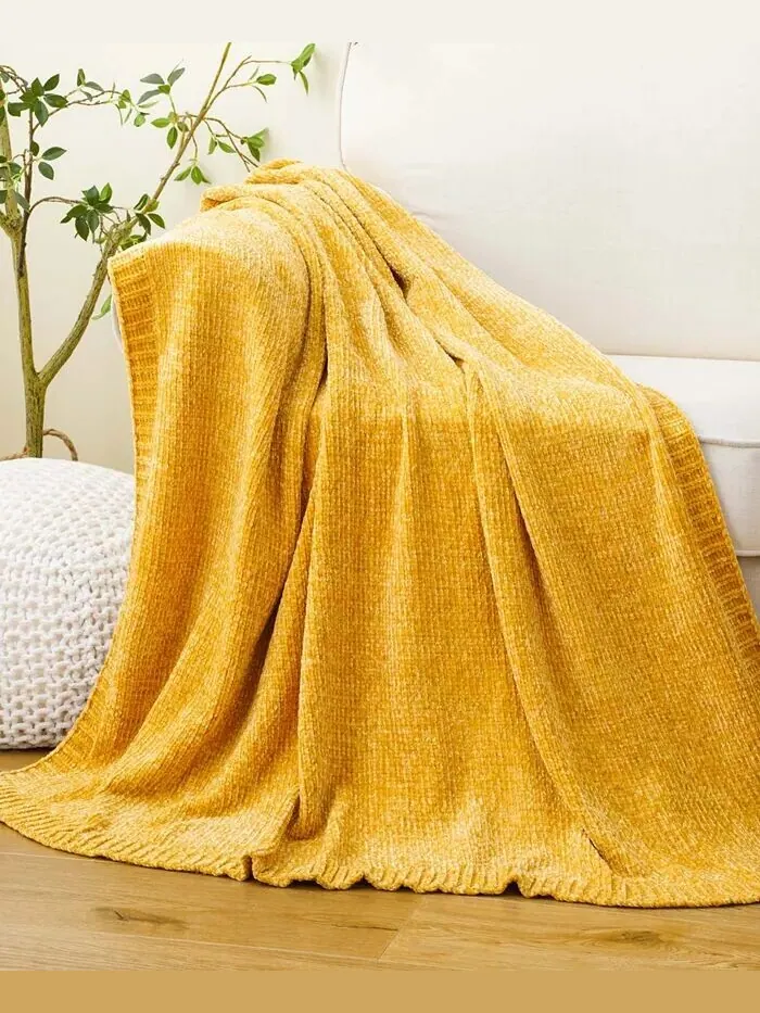 Плед Lifestyle из однотонной ткани из микросинели, 51 x 67 дюймов Battilo