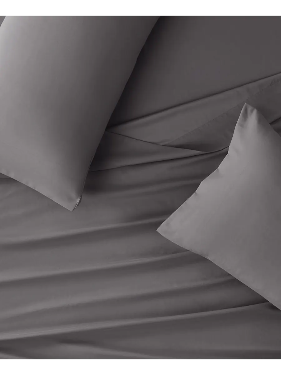 Комплект постельного белья из 4 предметов, размер King Truly Soft — изображение 4 из 4, темный серый