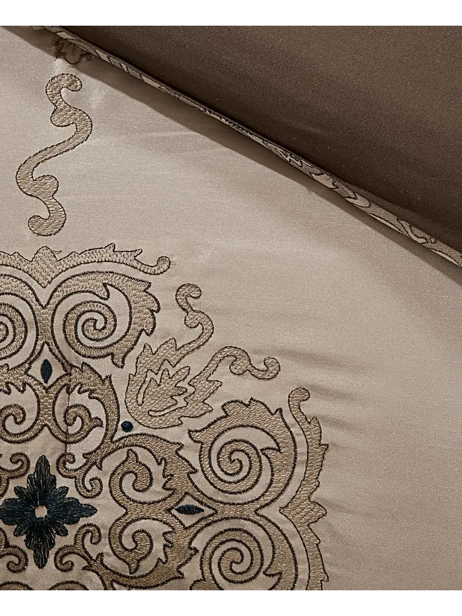 Комплект постельного белья Donovan Jacquard Medallion из 7 предметов, размер Queen Madison Park — изображение 6 из 7
