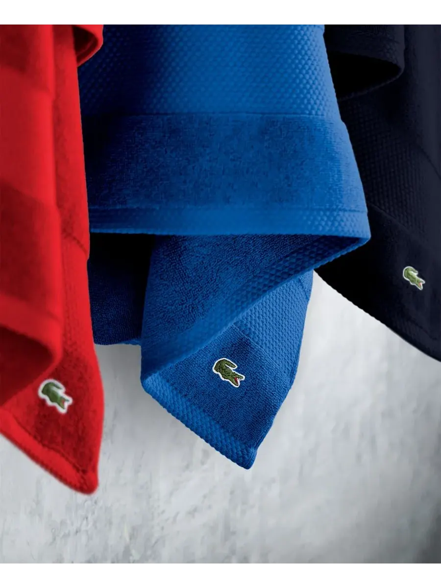 Антимикробная банное полотенце Heritage из хлопка Supima, 89 x 178 см Lacoste Home — изображение 8 из 10, мята