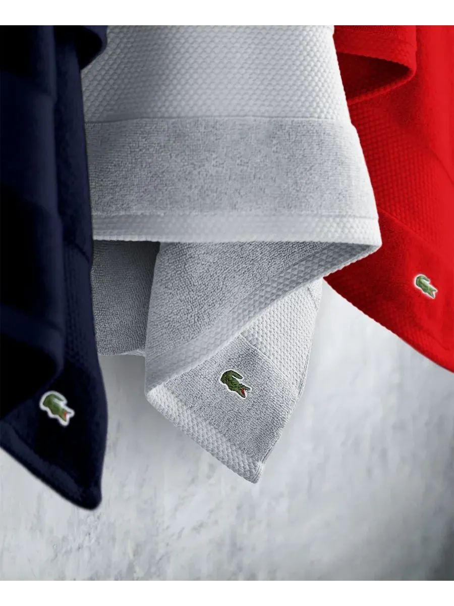 Антимикробная банное полотенце Heritage из хлопка Supima, 89 x 178 см Lacoste Home — изображение 7 из 10, мел