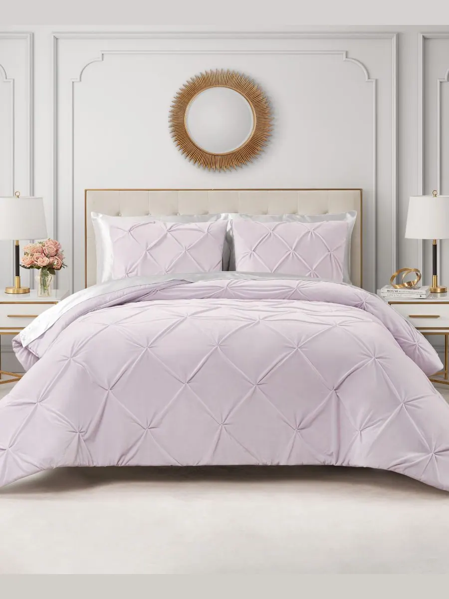 Комплект постельного белья Kiss Pleat Plush из 3 предметов, размер King Juicy Couture — изображение 6 из 6, фиолетовый