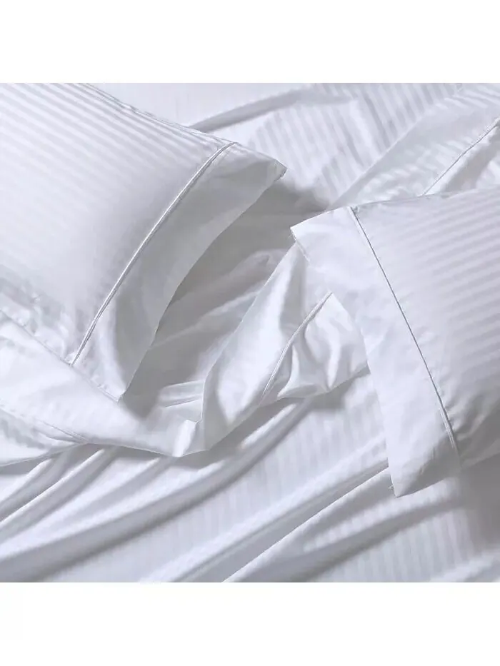 Низкопрофильный (7–10 дюймов) комплект листов 608 с дамасской полосой Egyptian Linens — изображение 1 из 1, серый