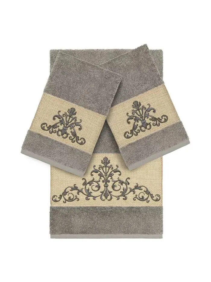 Банное полотенце Linum Home SCARLET с вышивкой
