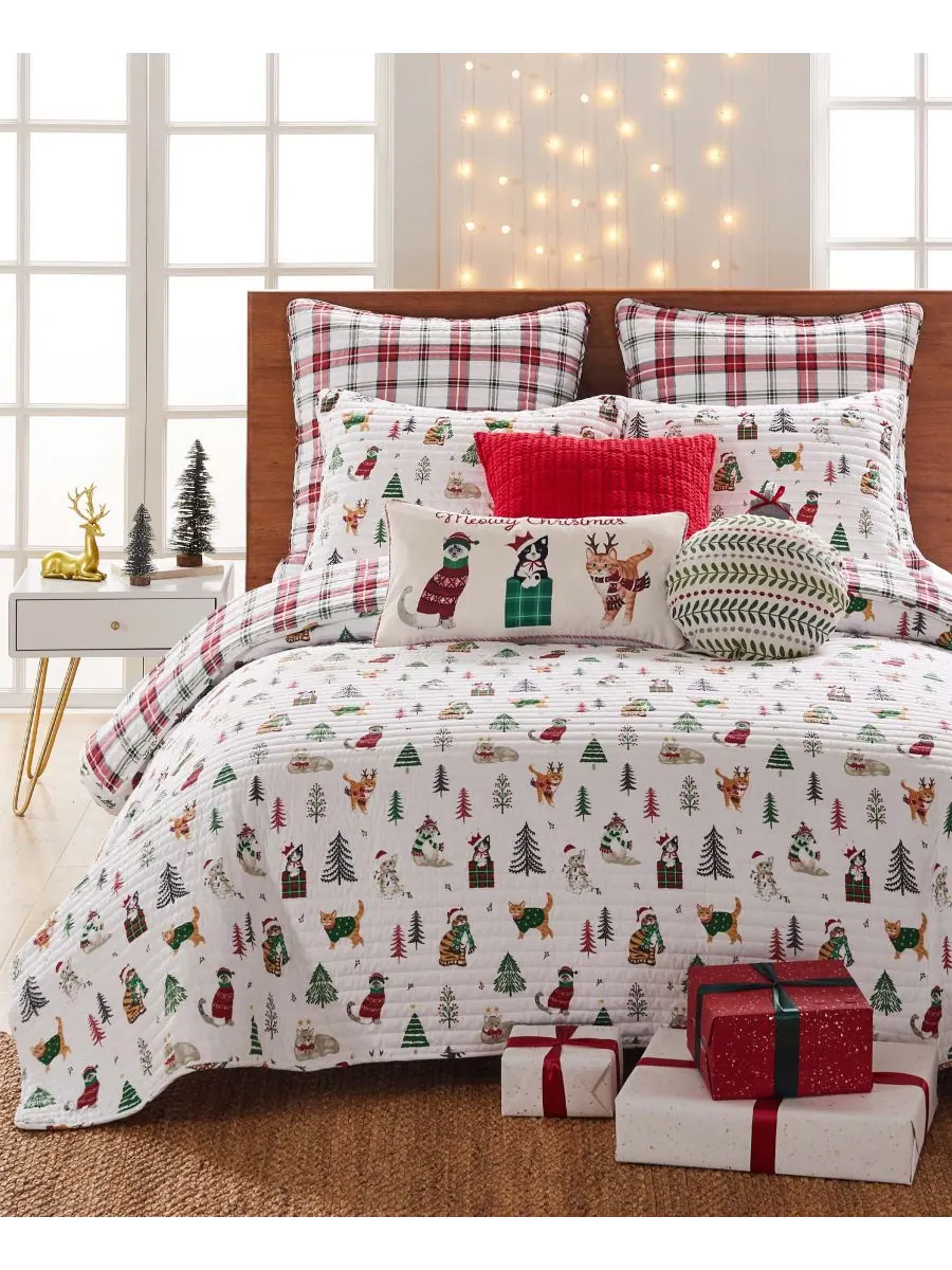 Комплект из двух наволочек Meowy Christmas Plaid, европейский стиль Levtex, White, European Sham Set — изображение 3 из 3