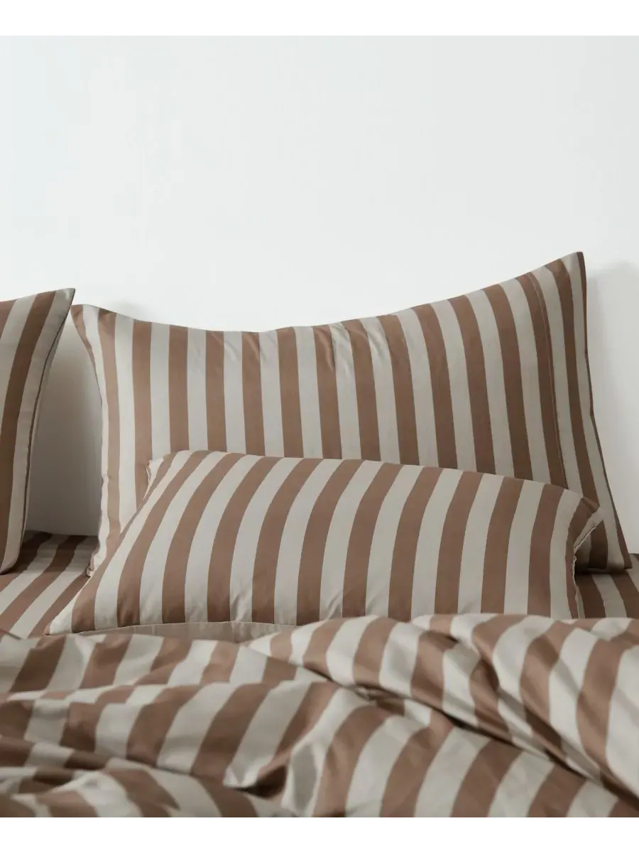 Комплект постельного белья Weston Stripe из 3 предметов, размер Twin Truly Soft — изображение 2 из 5, коричневый