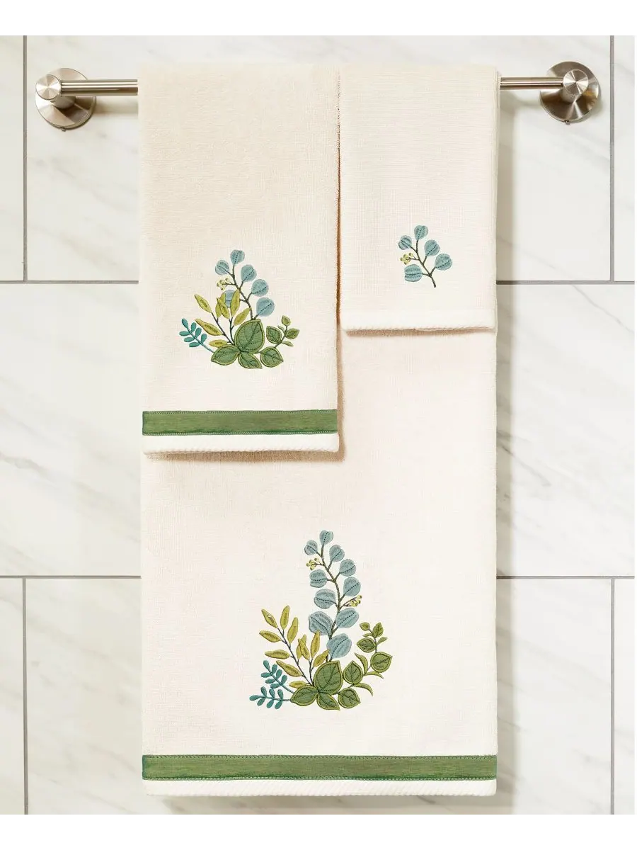 Набор из двух банных полотенец из турецкого хлопка с вышивкой Botanica Linum Home — изображение 3 из 4, бежевый