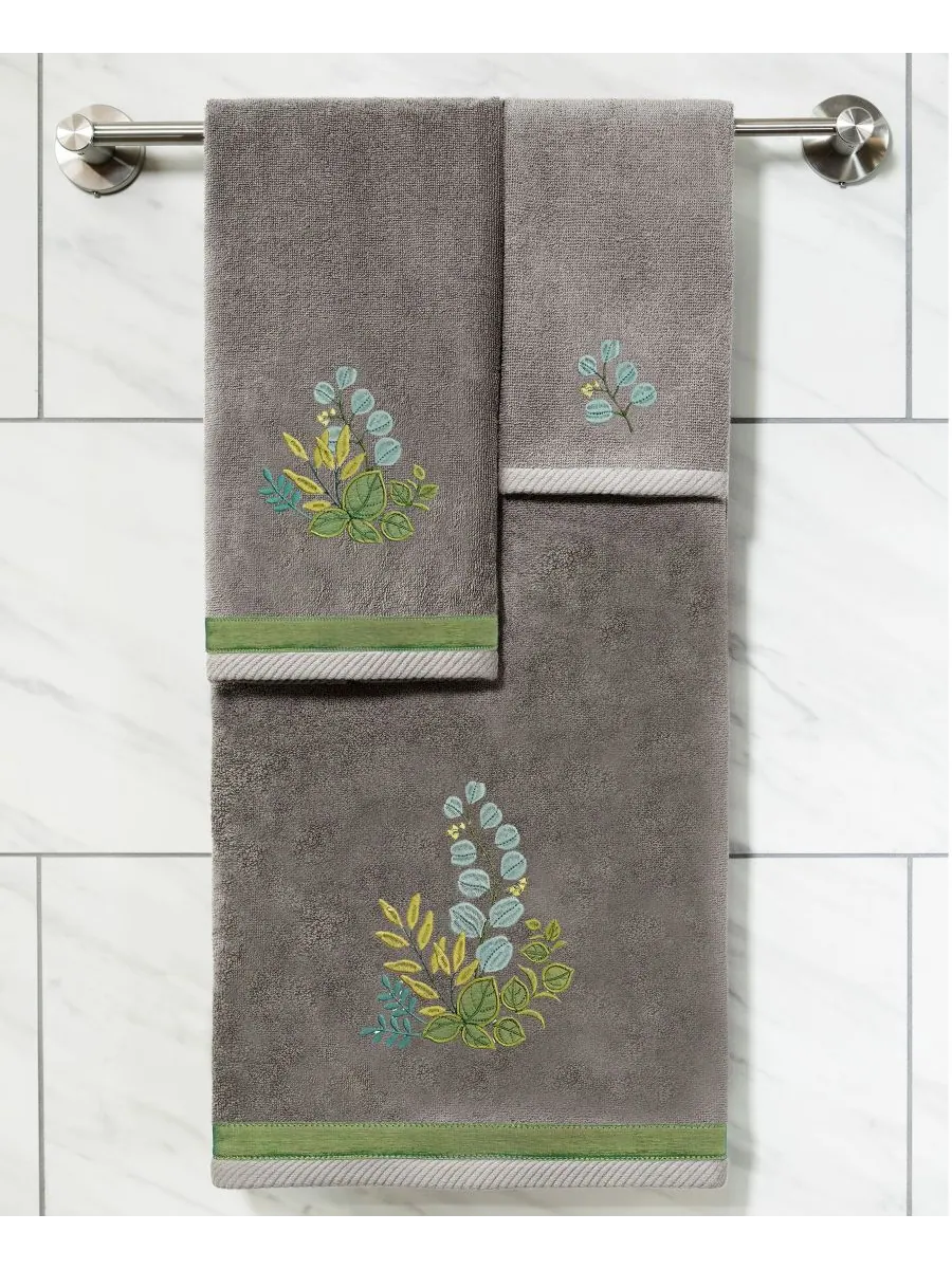 Набор из двух банных полотенец из турецкого хлопка с вышивкой Botanica Linum Home — изображение 4 из 4, темно-серый