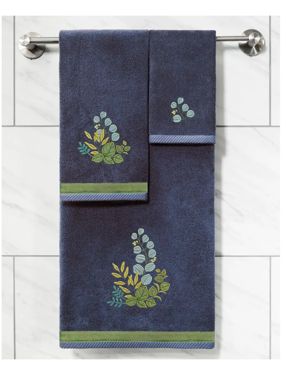 Набор из двух банных полотенец из турецкого хлопка с вышивкой Botanica Linum Home — изображение 3 из 4, морской
