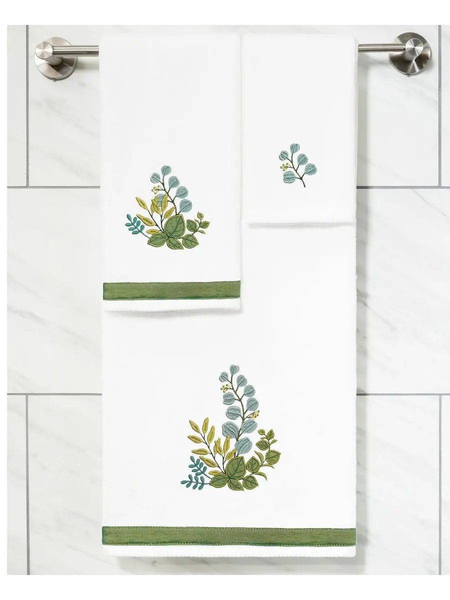 Набор из двух банных полотенец из турецкого хлопка с вышивкой Botanica Linum Home — изображение 3 из 4, белый