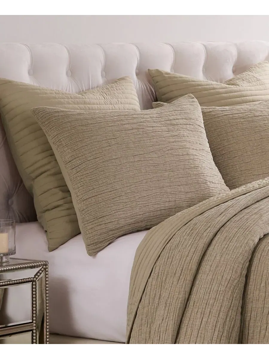 Наволочка для подушки из вельвета Velvet Crush, стандарт Greenland Home Fashions — изображение 4 из 4, хаки