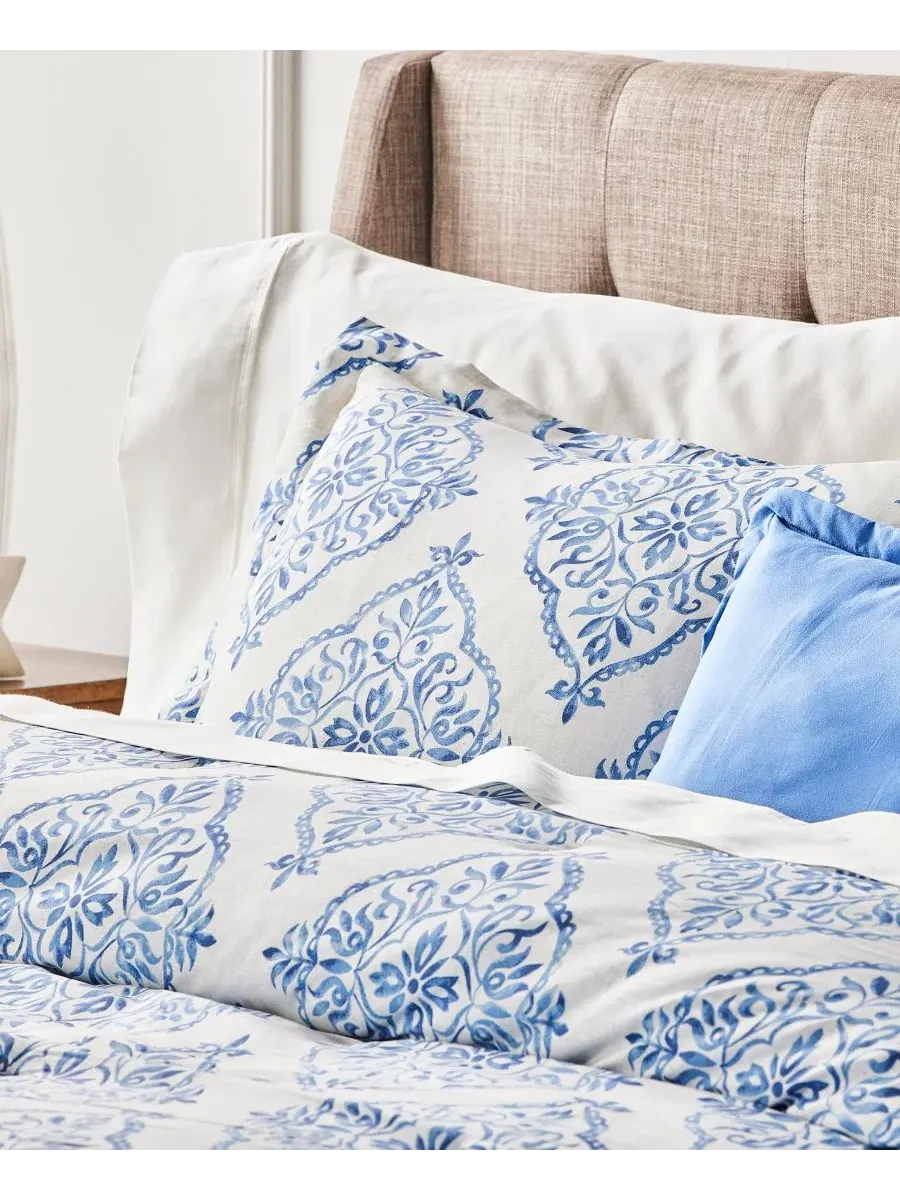 Комплект постельного белья Louisa Rayon from Bamboo Blend Anne Klein — изображение 3 из 7, синий белый