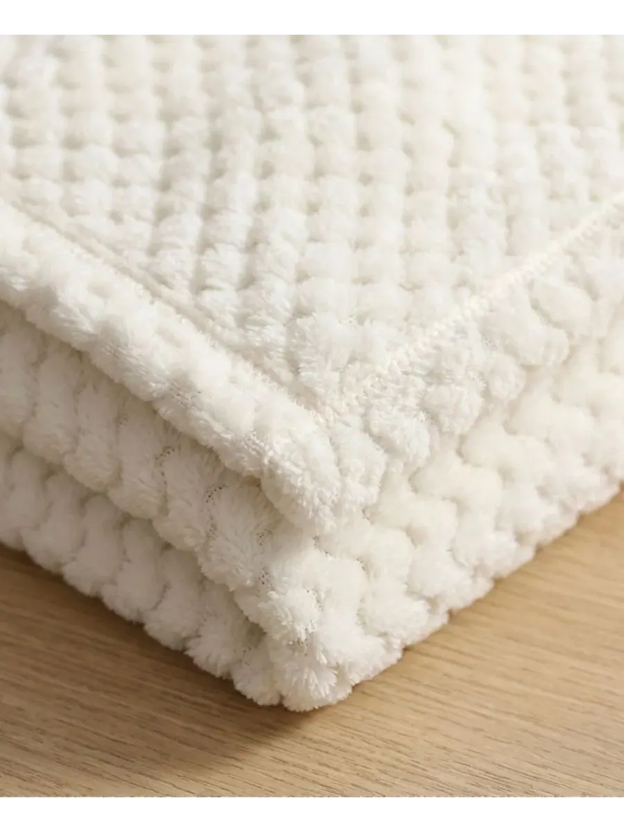 Плед из флиса с фактурой попкорн Lily Classic Pebbled Popcorn Texture Superior — изображение 5 из 8, белый