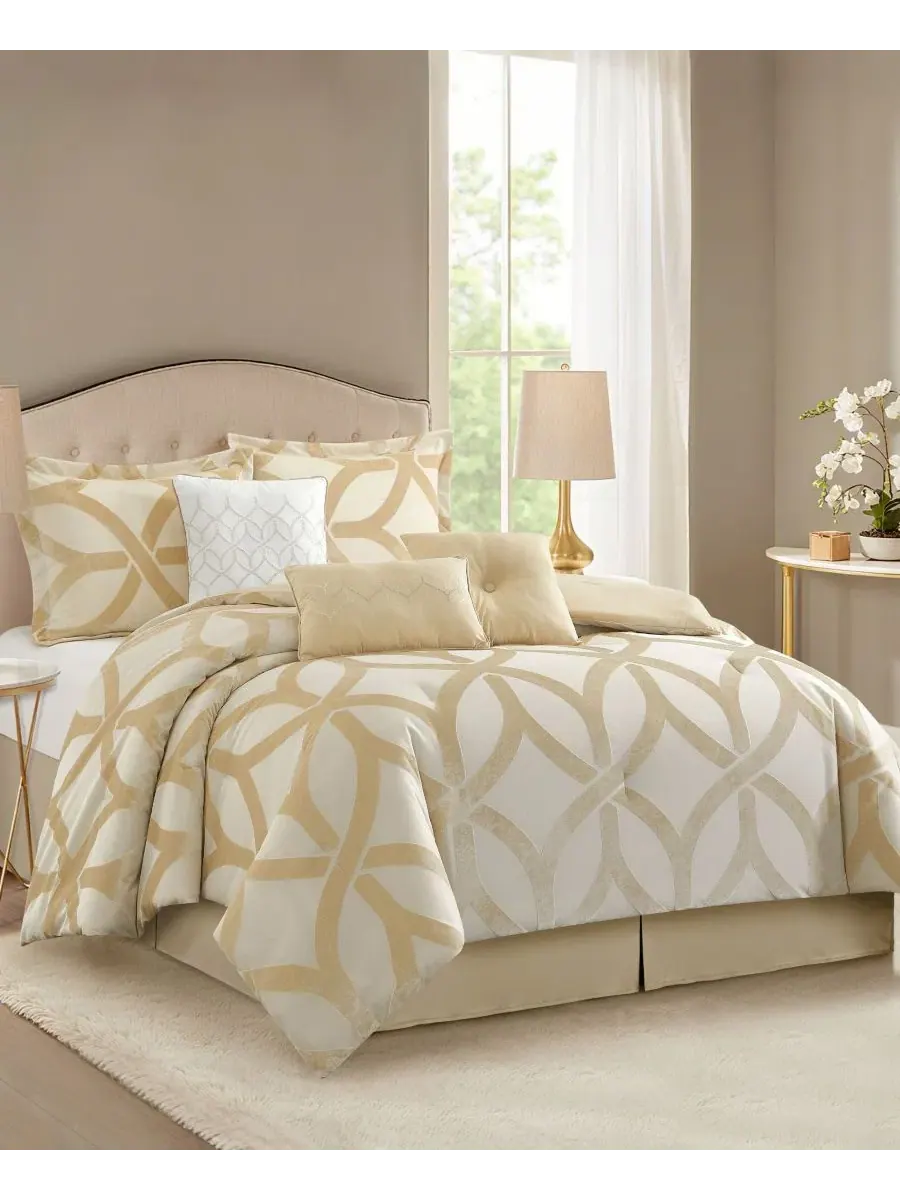 Комплект постельного белья Kira Geometric 7 предметов, California King Stratford Park — изображение 2 из 6, золото