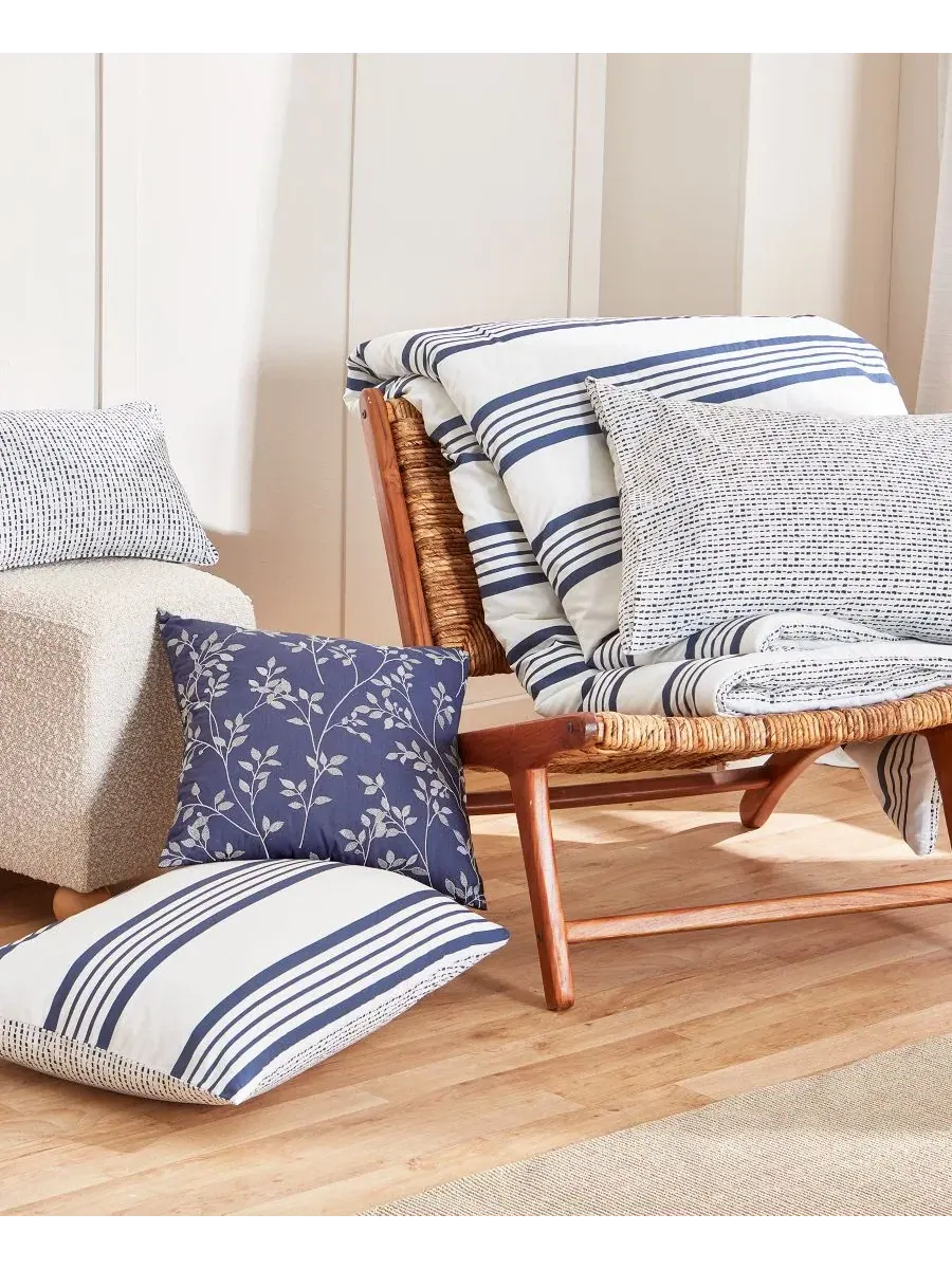 Комплект стеганого одеяла Archer Stripe из 5 предметов, King Anne Klein — изображение 4 из 14, темно-синий