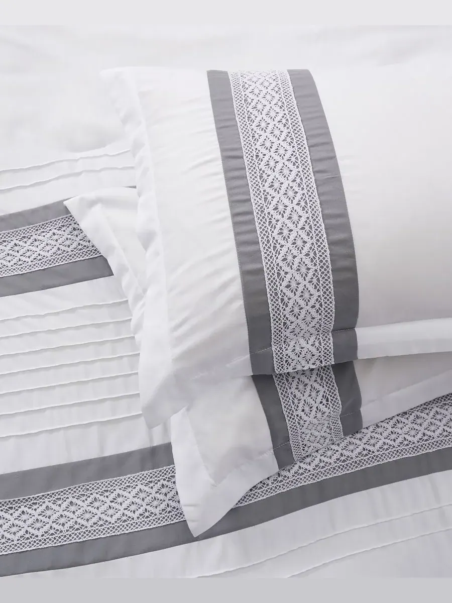 Комплект постельного белья Durango Stripes из 7 предметов, размер California King Stratford Park — изображение 4 из 5, серый