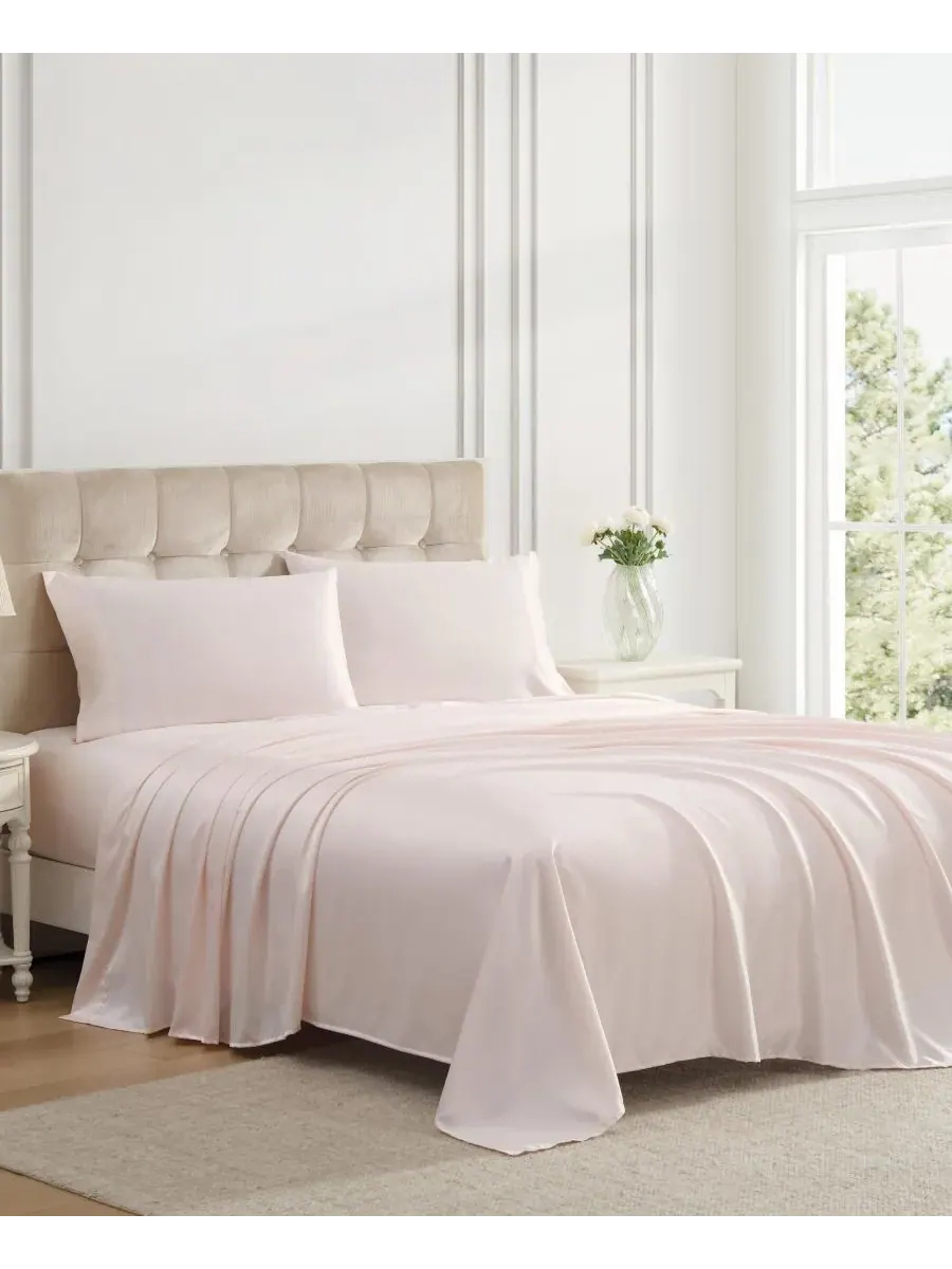Комплект постельного белья Solid Satin Bliss из 4 предметов, размер Full Laura Ashley — изображение 2 из 6, розовый