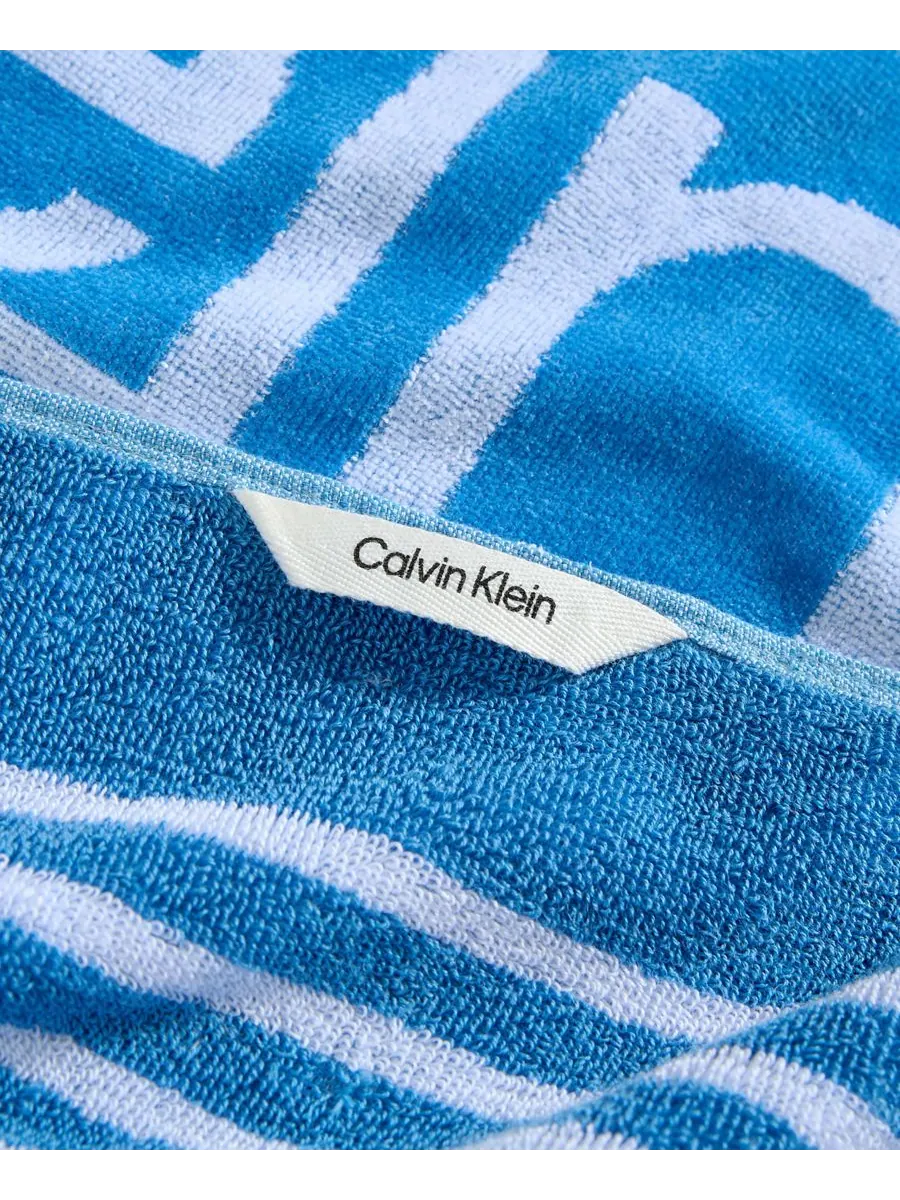 Calvin Klein набор хлопковых пляжных полотенец с логотипом в полоску, 2 предмета — изображение 3 из 5, синий