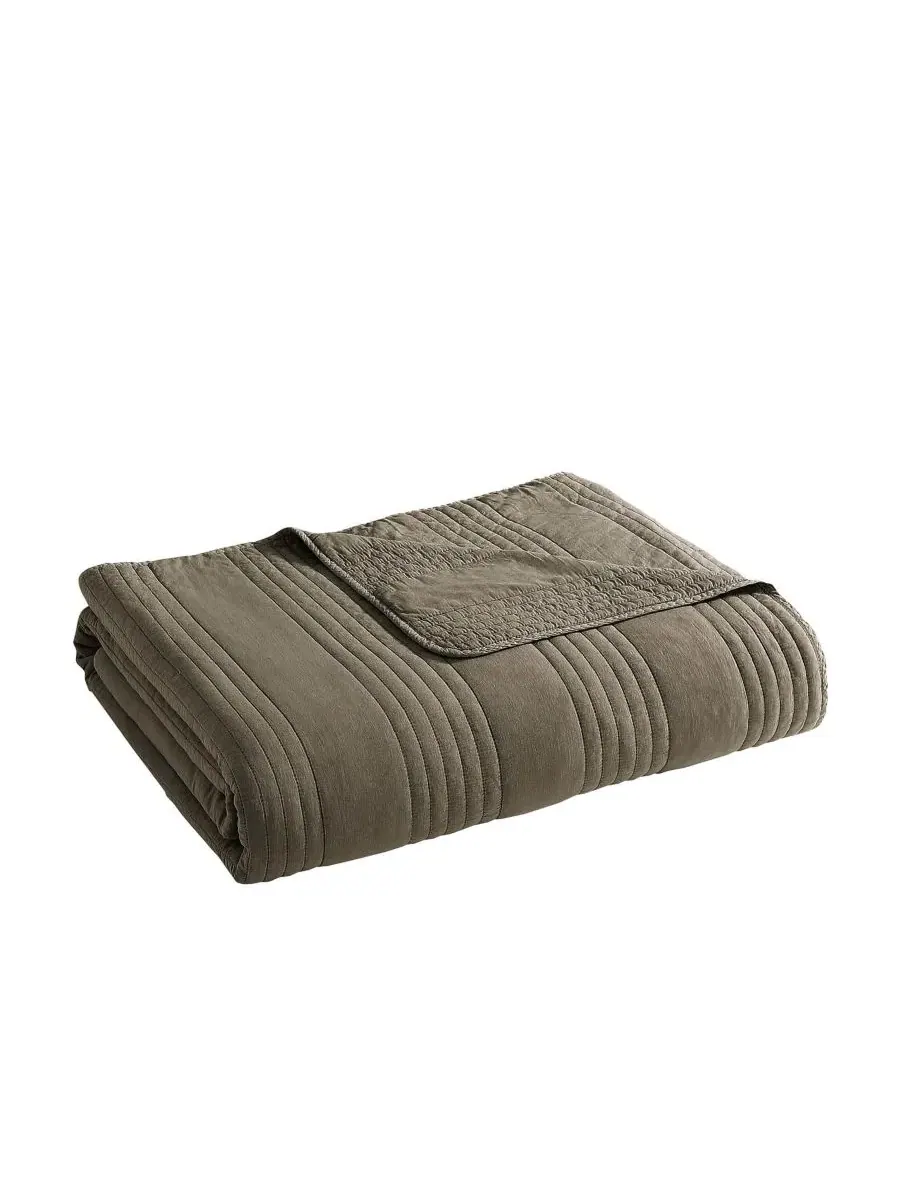 Стеганое покрывало Saria Quilted 3-Piece Coverlet Set Riverbrook Home — изображение 4 из 7, оливковый