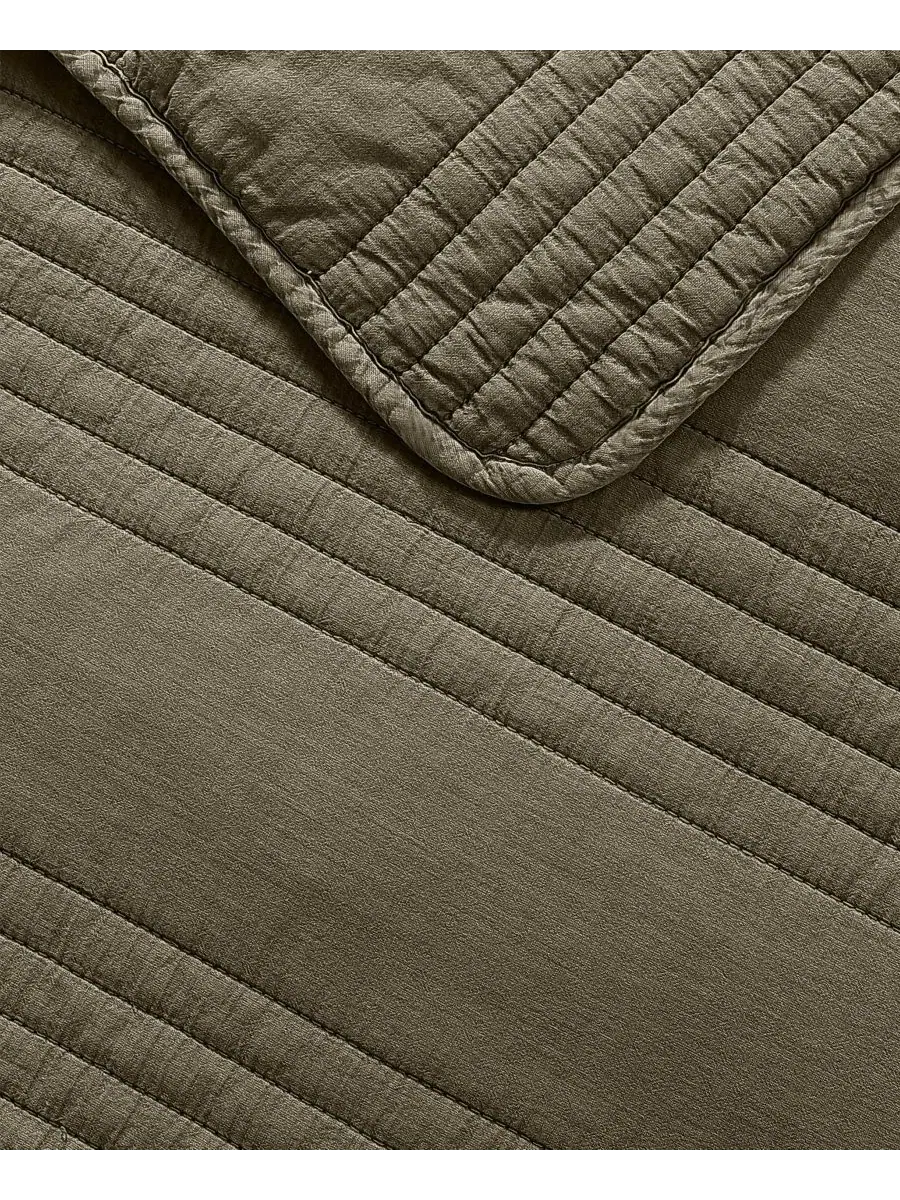 Стеганое покрывало Saria Quilted 3-Piece Coverlet Set Riverbrook Home — изображение 6 из 7, оливковый