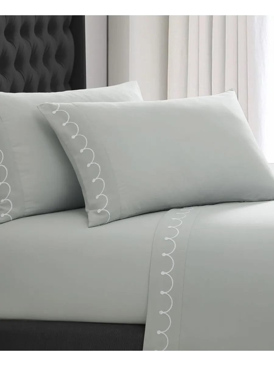 Вышитый комплект постельного белья из 4 предметов, размер Queen ELLE Décor, Scallop — изображение 2 из 8