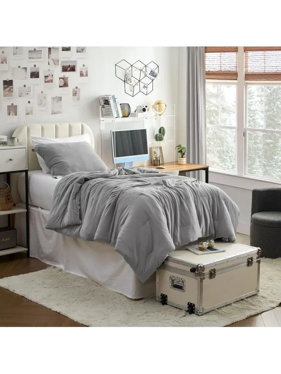 Комплект стеганого одеяла Chillin Panda Oversized Comforter Set Coma Inducer — изображение 1 из 4, серый