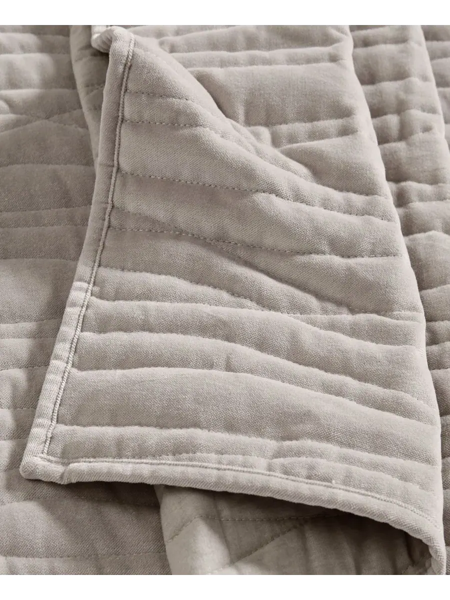 Комплект стеганого покрывала Wavy Cotton Matte Velvet Royal Velvet — изображение 6 из 6, серый