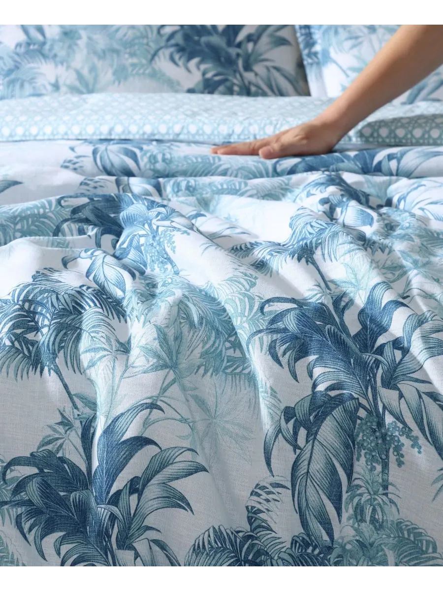 Комплект постельного белья Tommy Bahama Legacy Palms, 3 предмета, двусторонний, размер King Tommy — изображение 7 из 9, синий