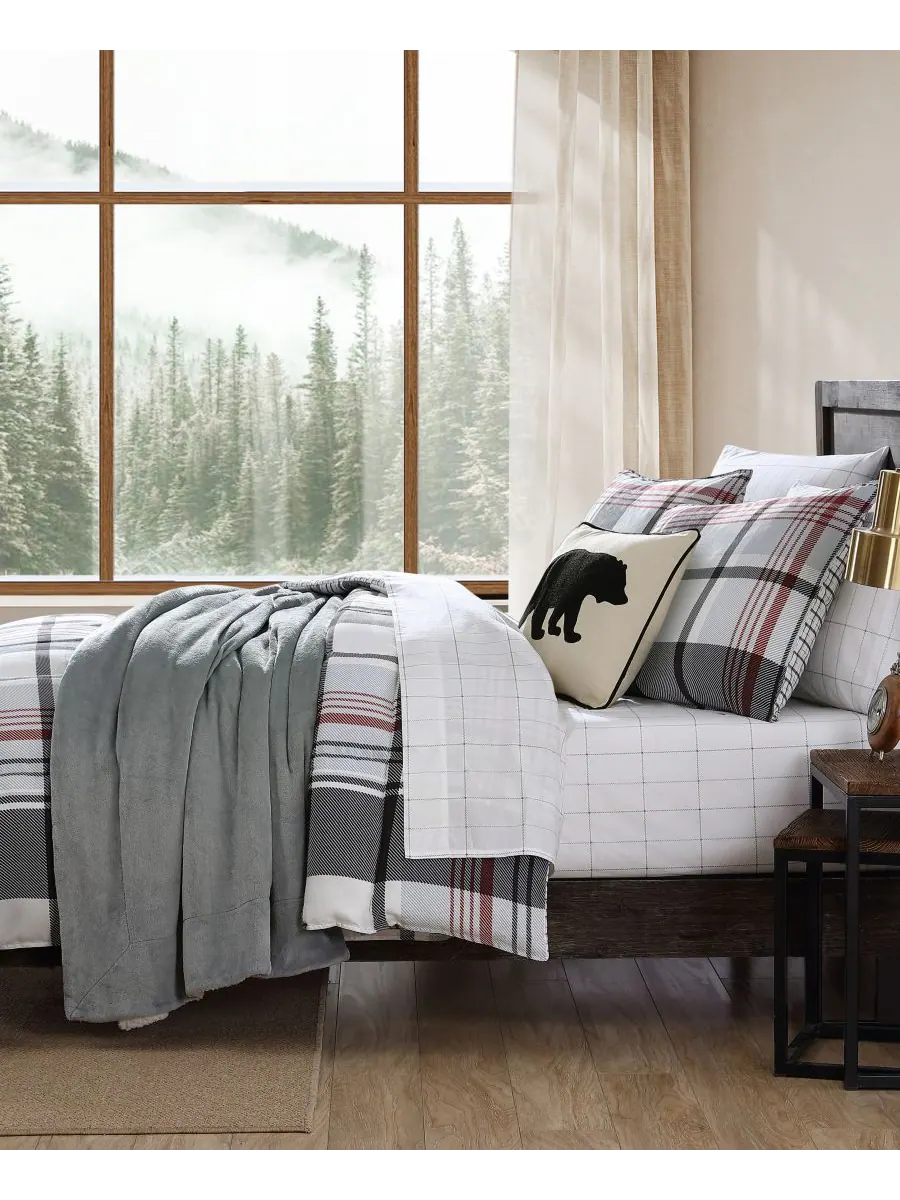 Комплект постельного белья Normandy Plaid Micro Suede Down Alternative из 3 предметов — изображение 9 из 10, черный красный