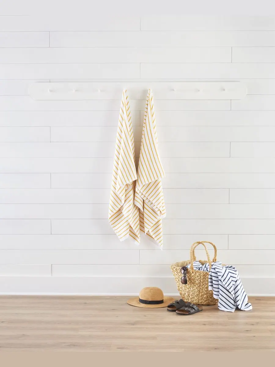 Набор из двух хлопковых пляжных полотенец Cabana Stripe, размер 30 x 70 дюймов Ienjoy Home — изображение 2 из 8, желтый
