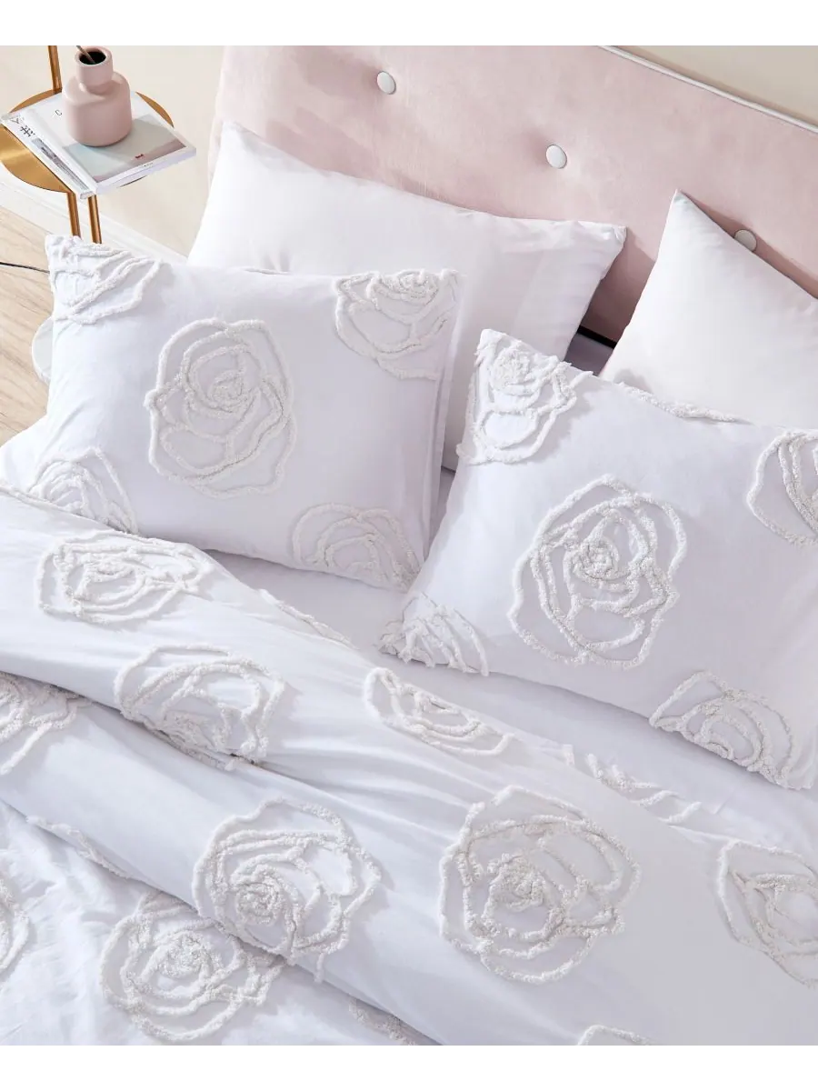 Комплект постельного белья Rambling Rose из 4 предметов, размер Full/Queen Betsey Johnson — изображение 3 из 4, белый