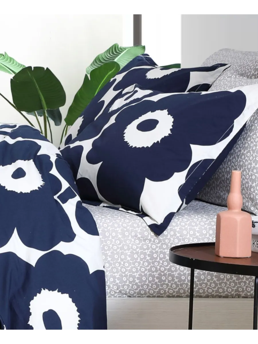 Двусторонний комплект постельного белья Unikko из 3 предметов, размер King Marimekko — изображение 3 из 4, индиго синий