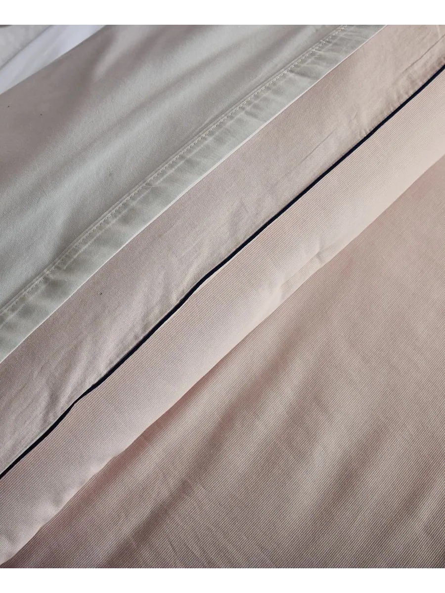Комплект постельного белья Lacoste Tiebreak Solid из 3 предметов, размер King Lacoste Home — изображение 8 из 9, розовый