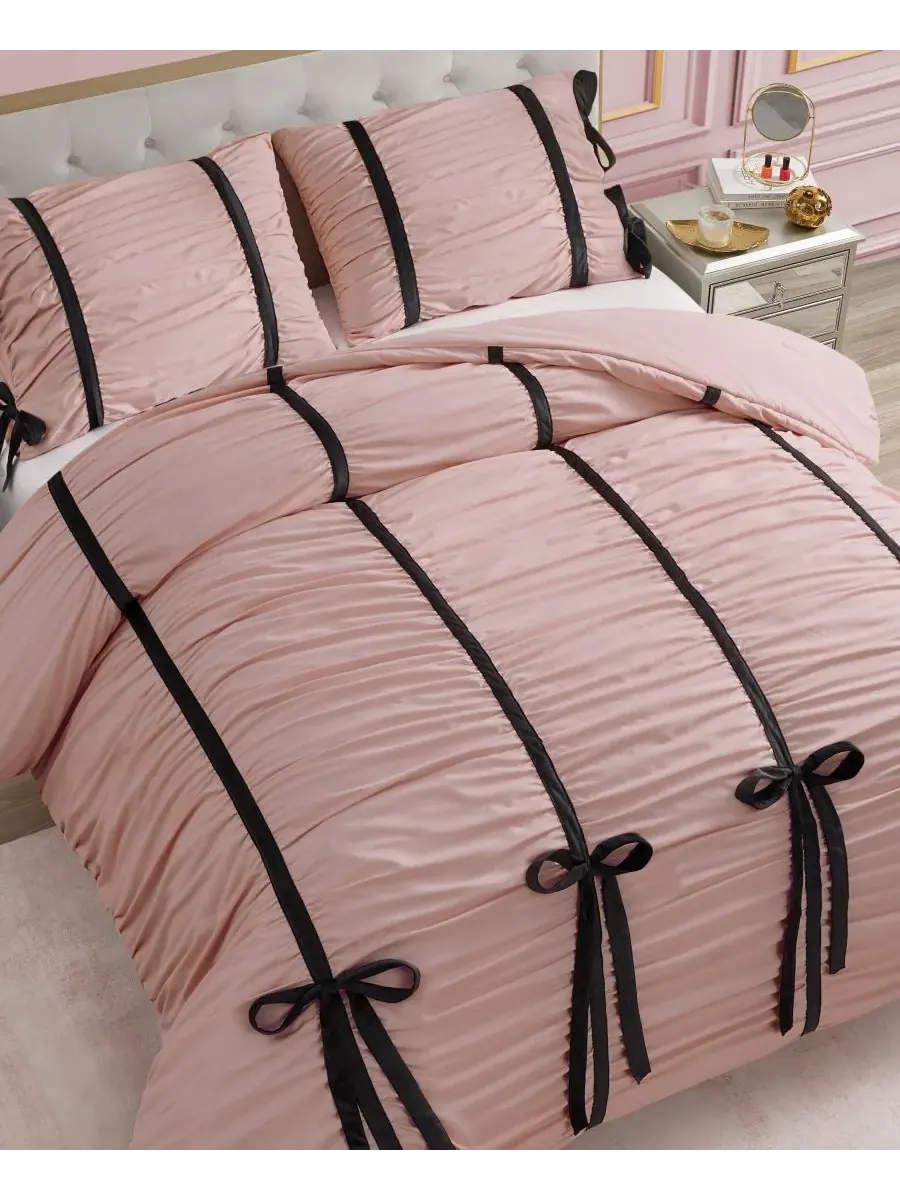 Комплект постельного белья Amelie Velvet Bows Ruched из 3 предметов, размер Full/Queen Juicy Couture — изображение 3 из 7