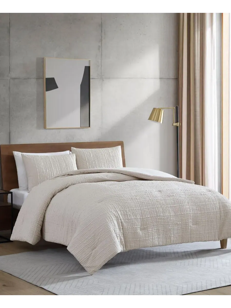 Комплект постельного белья Serenity Wavy Lines Beige Embossed, 3 предмета, размер King Kenneth Cole — изображение 2 из 10