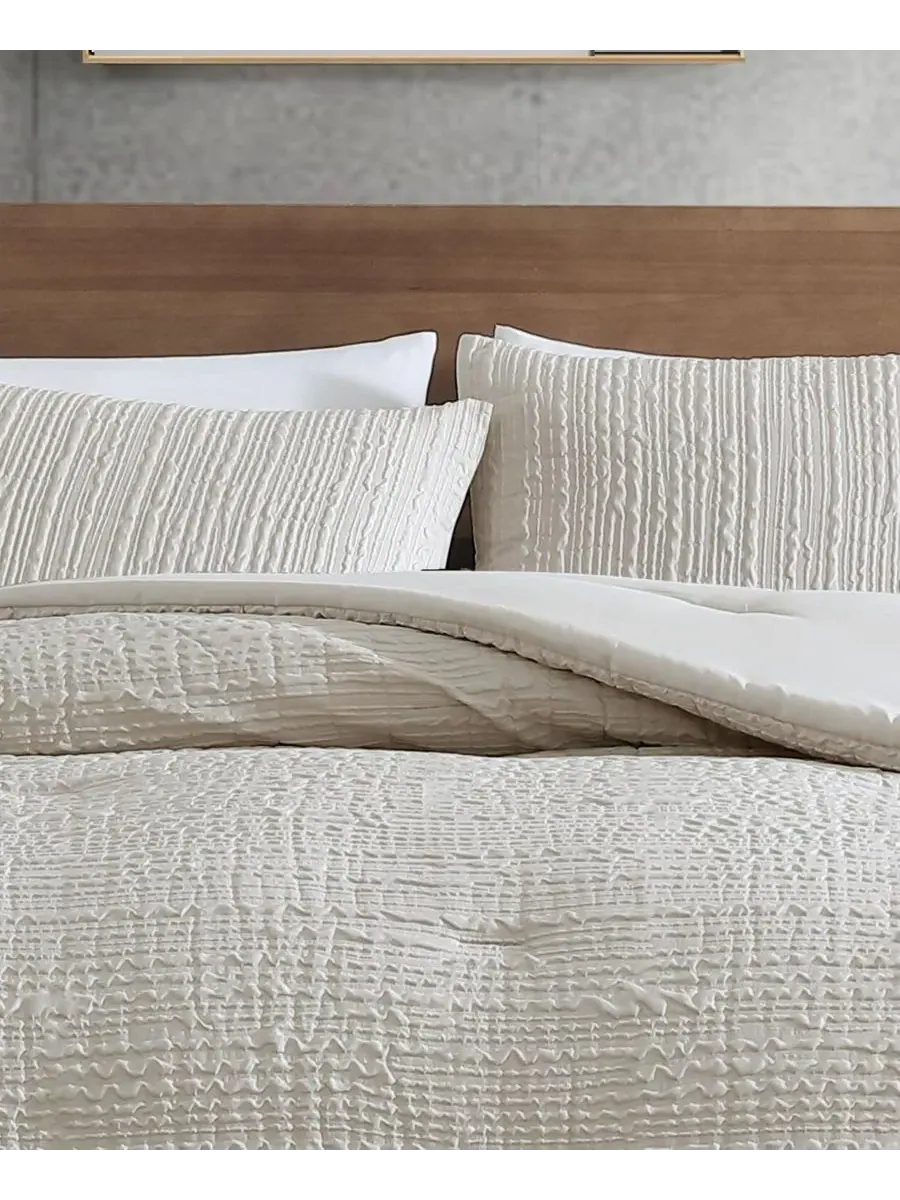 Комплект постельного белья Serenity Wavy Lines Beige Embossed, 3 предмета, размер King Kenneth Cole — изображение 6 из 10
