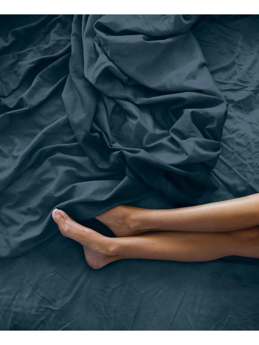 Комплект постельного белья Tencel Soft & Smooth, 6 предметов, размер Queen Pillow Guy — изображение 3 из 3, синий